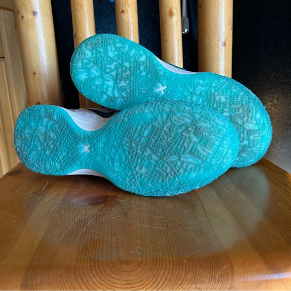 LeBron NXXT Gen Nike Zoom basketball shoes - Picture 6 of 8